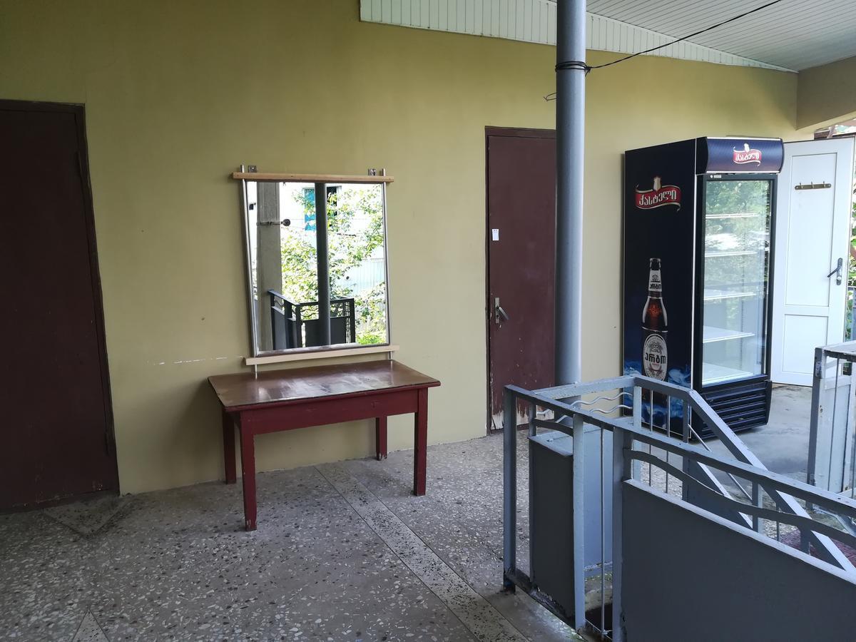 Guest House Of Givi Kobuleti Ngoại thất bức ảnh