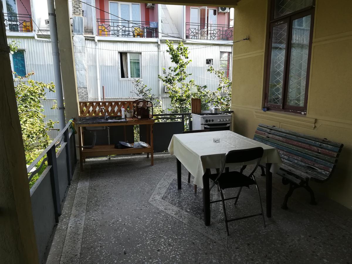 Guest House Of Givi Kobuleti Ngoại thất bức ảnh